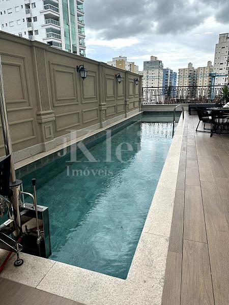 Piscina do San Lorenzo no Centro em Itapema