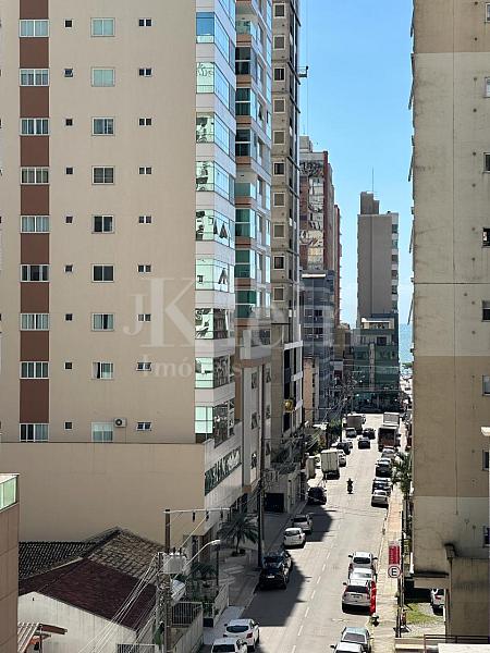 Vista do terra�o do apartamento do Hamburgo Residence em Itapema