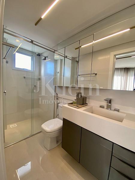 Banheiro do apartamento mobiliado � venda no Lumi�re Residence em Itapema