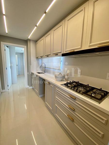 Cozinha do apartamento mobiliado � venda no Lumi�re Residence em Itapema
