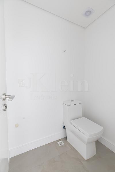Lavabo do apartamento no Le Blanc Brava Residence na Praia Brava em Itaja�