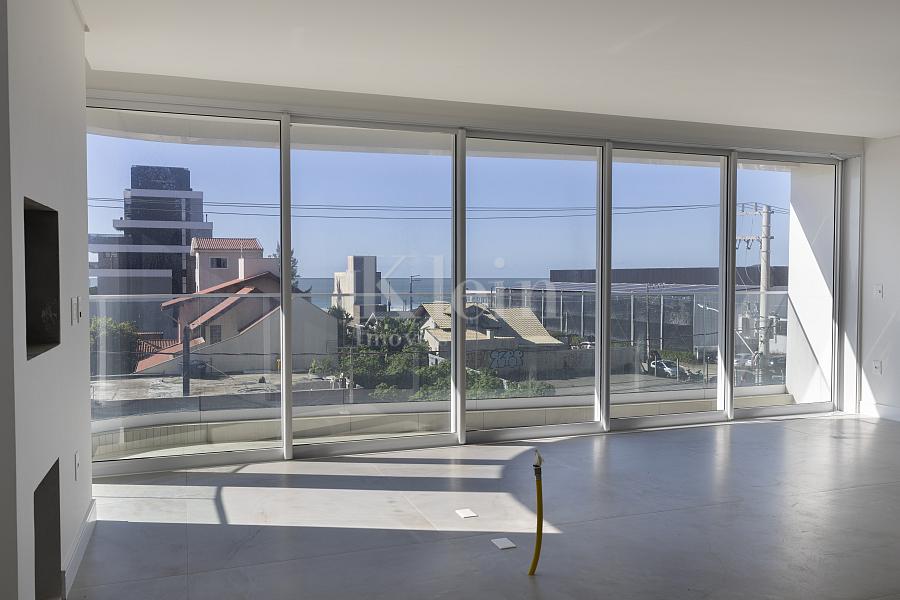 Living do apartamento � venda no Le Blanc Brava Residence na Praia Brava em Itaja�