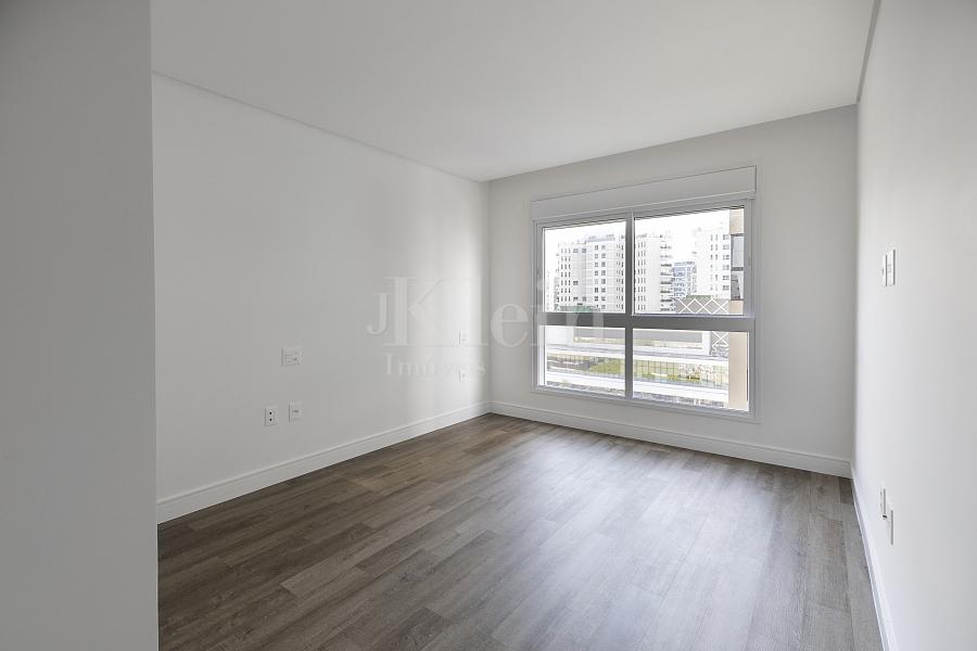 Su�te do apartamento no Le Blanc Brava Residence na Praia Brava em Itaja�