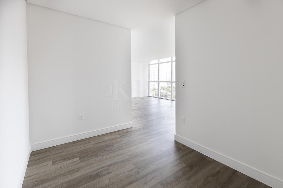 Su�te do apartamento no Le Blanc Brava Residence na Praia Brava em Itaja�