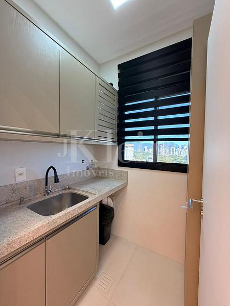 Lavanderia do apartamento no Edif�cio Portland Park Residenceem Porto Belo