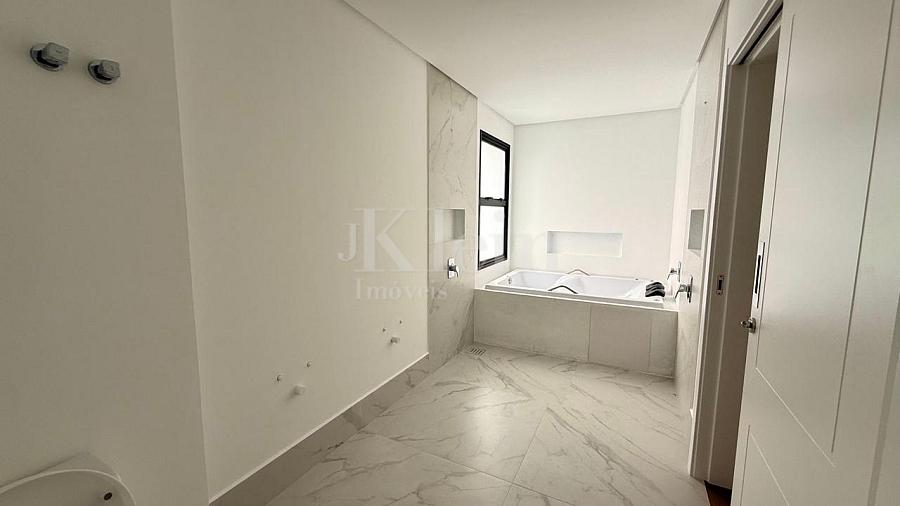 Hidromassagem do Maison Lafayette Dallo na Meia Praia em Itapema