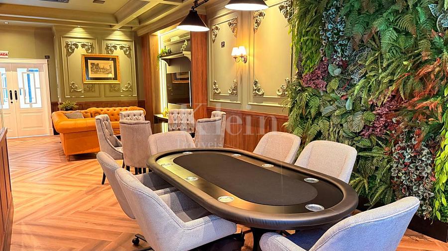 Sal�o de jogos Maison Lafayette Dallo na Meia Praia em Itapema