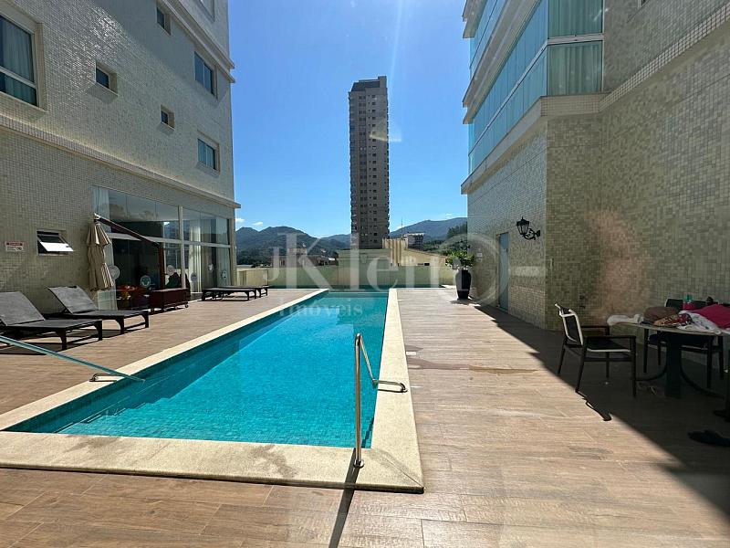 Piscina no Le Tre Torri Residenziale em Itapema