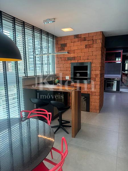 Sacada integrada do apartamento do Tahiti Residencial em Itapema