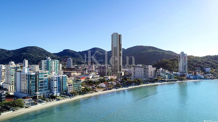 Fachada vista a�rea do La Belle Verte no Centro em Itapema