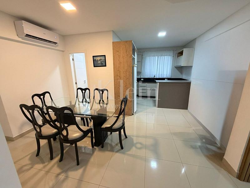 Living do apartamento no edif�cio Jo�o Reis em Itapema