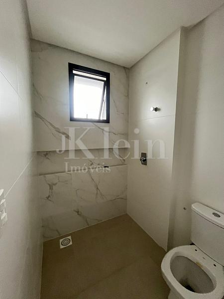 Banheiro da su�te do apartamento do Times Square na Meia Praia em Itapema