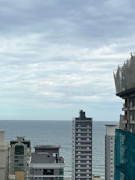 Vista mar do apartamento do Times Square na Meia Praia em Itapema