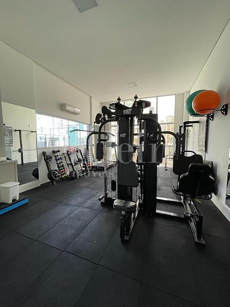 Academia do Prov�ncia Di Vicenza na Meia Praia em Itapema