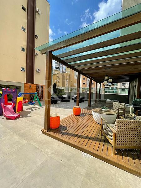 �rea externa do lazer do Prov�ncia Di Vicenza na Meia Praia em Itapema