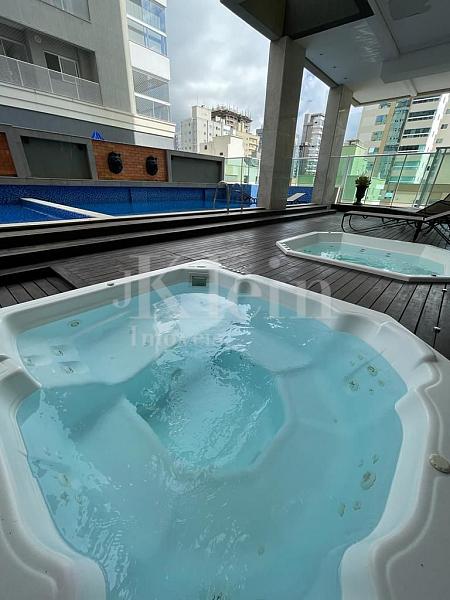 Hidromassagem do Prov�ncia Di Vicenza na Meia Praia em Itapema