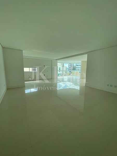 Living do apartamento do Prov�ncia Di Vicenza na Meia Praia em Itapema