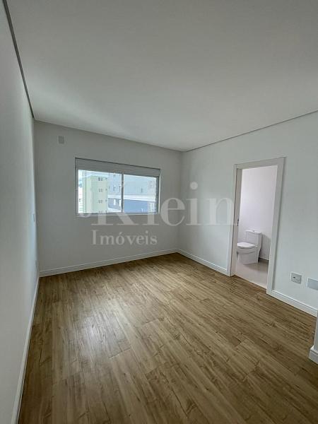 Su�te do apartamento do Prov�ncia Di Vicenza na Meia Praia em Itapema