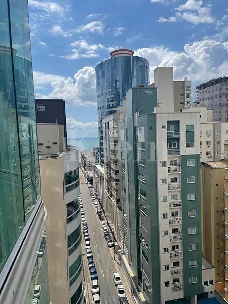 Vista mar do apartamento do Prov�ncia Di Vicenza na Meia Praia em Itapema