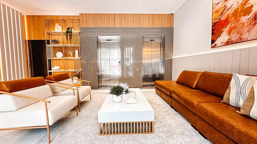 Hall de entrada do Long Beach Residence na Meia Praia em Itapema