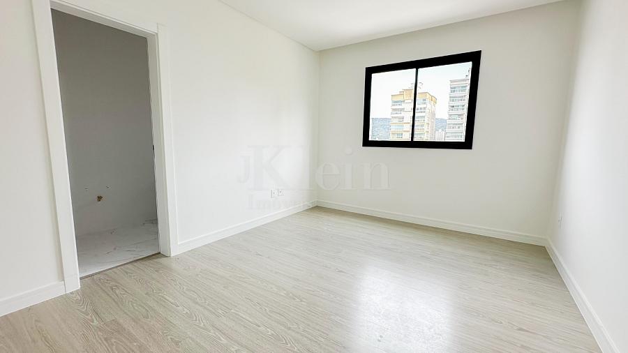 Su�te do apartamento do Long Beach Residence na Meia Praia em Itapema