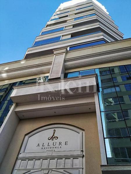 Apartamento mobiliado com 3 suítes duas vagas Itapema | Meia Praia — foto 8