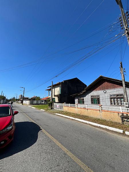 Terreno Com Casa De Madeira 11