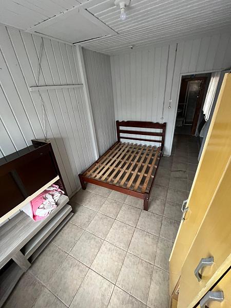 Terreno Com Casa De Madeira 12