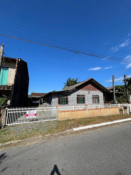 Terreno Com Casa De Madeira 1