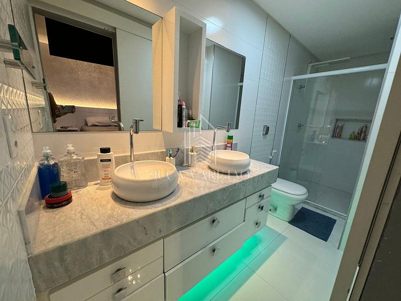 APARTAMENTO DE 4 QUARTOS À VENDA_PRAIA DA COSTA — foto 9