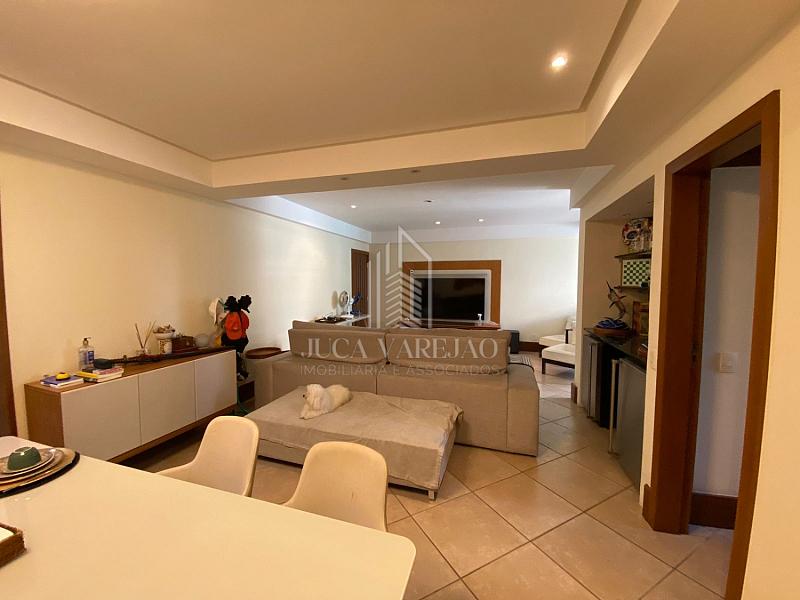 APARTAMENTO DE 3 QUARTOS À VENDA_PRAIA DA COSTA — foto 22