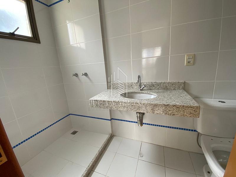 APARTAMENTO DE 3 QUARTOS À VENDA_PRAIA DA COSTA — foto 2