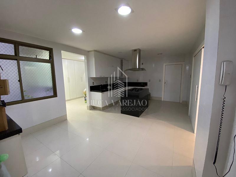 APARTAMENTO DE 4 QUARTOS À VENDA_PRAIA DA COSTA — foto 14