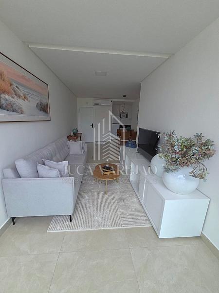 Apartamento com 3 quartos a venda em Itapua 1