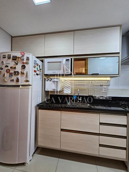 APARTAMENTO DE 2 QUARTOS À VENDA_PRAIA DA COSTA — foto 13