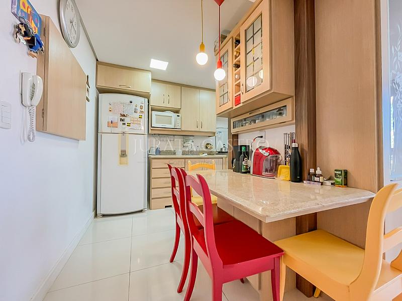 Apto 3 D, 1 Su�te, elevador e 2 vagas cobertas 3