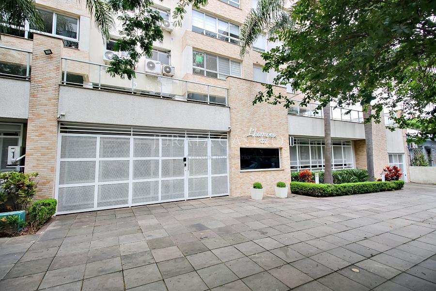 Apto 3 D, 1 Su�te, elevador e 2 vagas cobertas 31