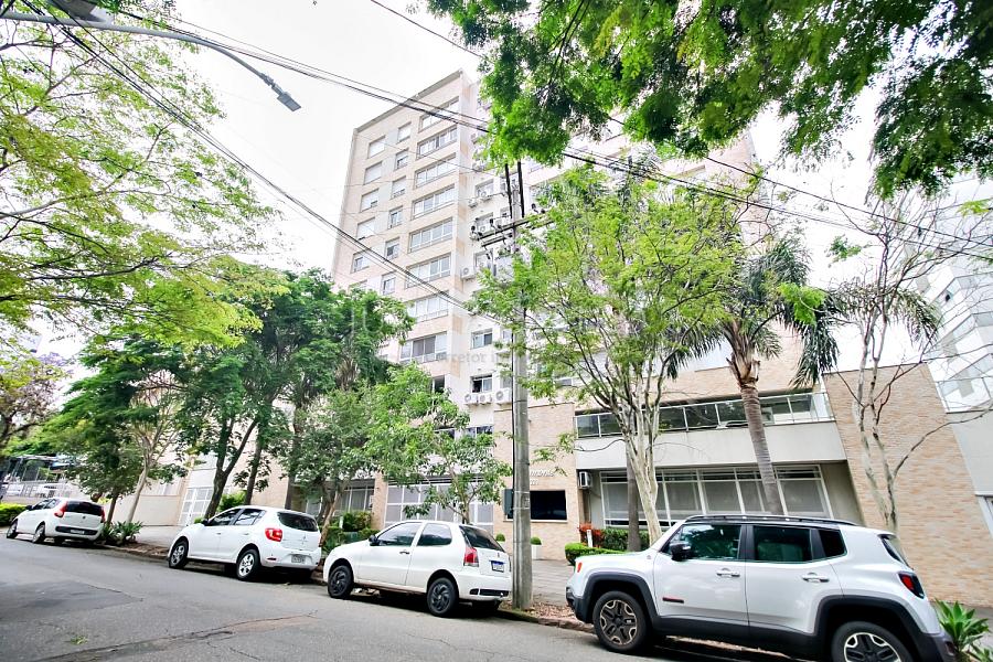 Apto 3 D, 1 Su�te, elevador e 2 vagas cobertas 32