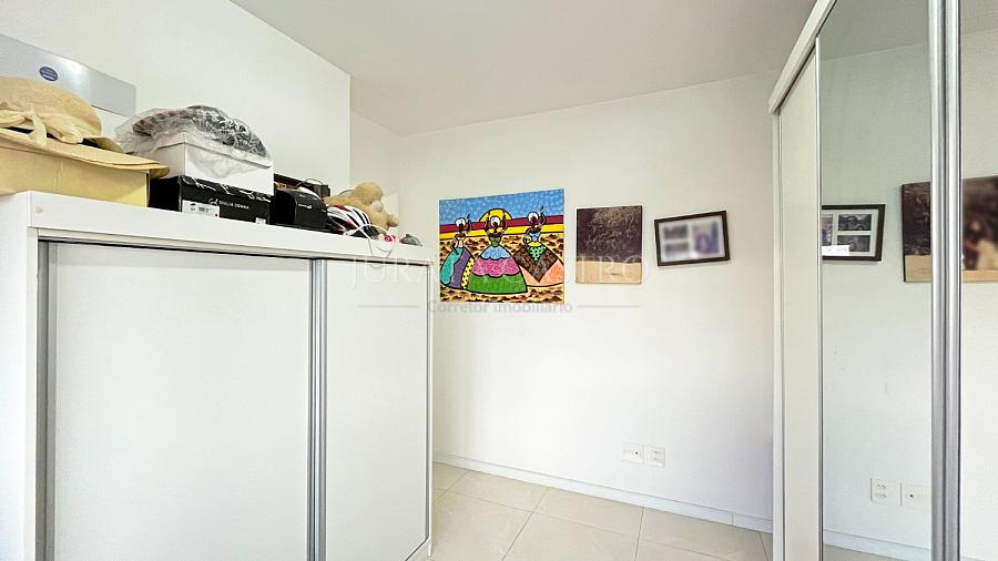 Apto 3 D, 1 Su�te, Elevador e vaga de garagem. 9