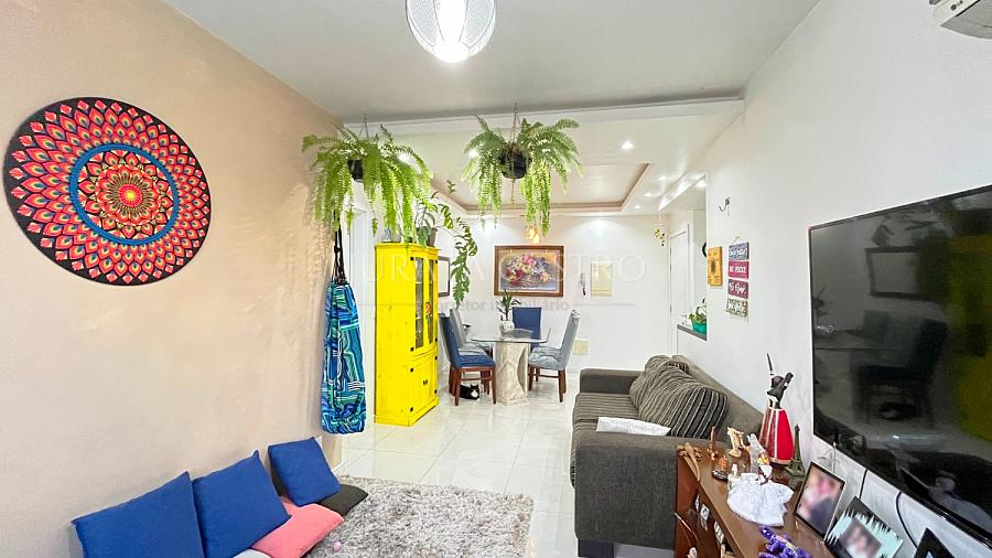Apto 3 D, 1 Su�te, Elevador e vaga de garagem. 4
