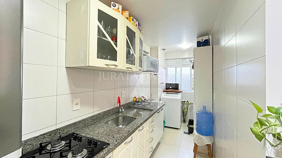 Apto 3 D, 1 Su�te, Elevador e vaga de garagem. 13