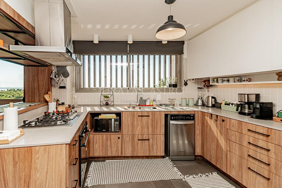 Apto 3 D, 3 Su�tes, Elevador e  3 vagas de garagem. 14