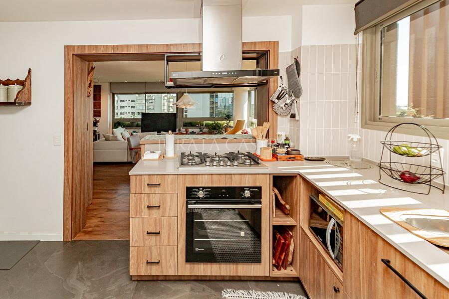 Apto 3 D, 3 Su�tes, Elevador e  3 vagas de garagem. 16