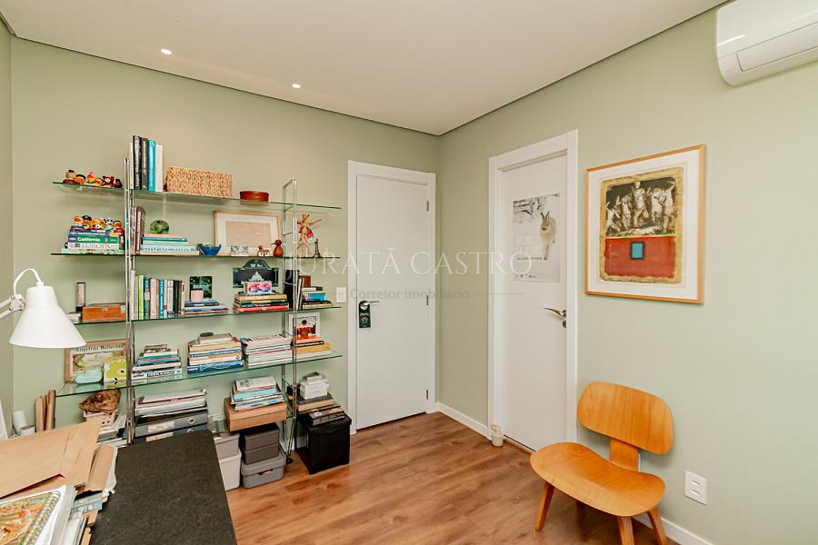 Apto 3 D, 3 Su�tes, Elevador e  3 vagas de garagem. 26