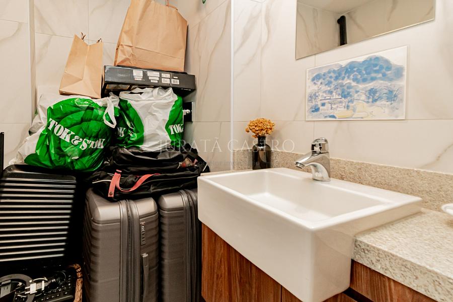 Apto 3 D, 3 Su�tes, Elevador e  3 vagas de garagem. 27