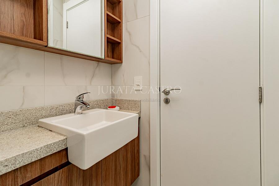 Apto 3 D, 3 Su�tes, Elevador e  3 vagas de garagem. 36