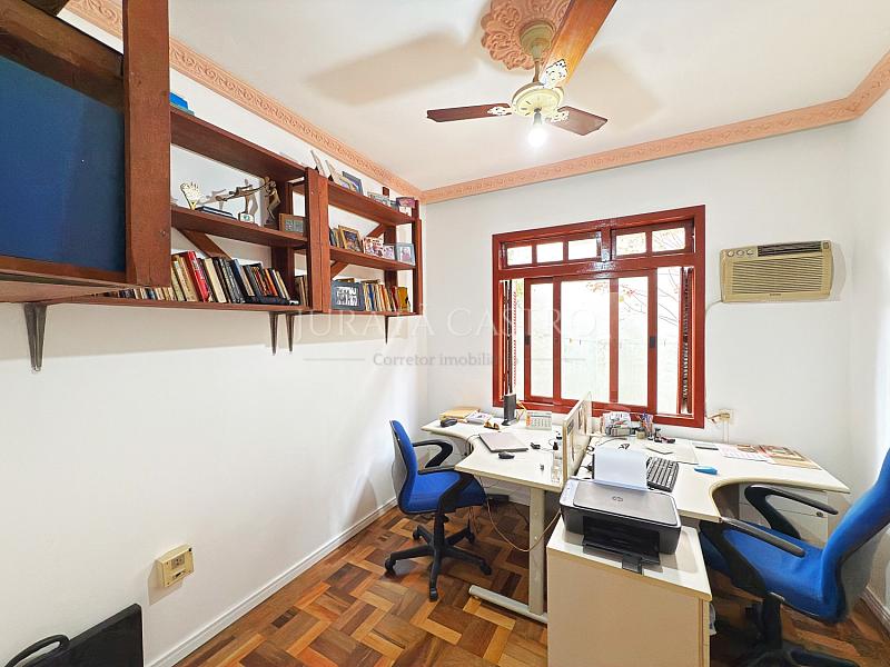 Apto 3 D, 1 su�te, t�rreo, sem vaga de garagem e com �tio. 17