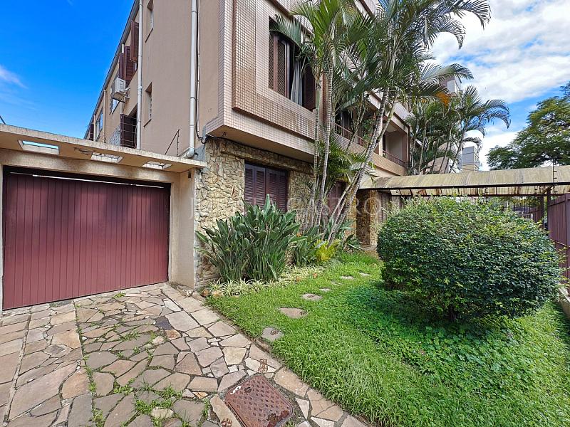 Apto 3 D, 1 su�te, t�rreo, sem vaga de garagem e com �tio. 40