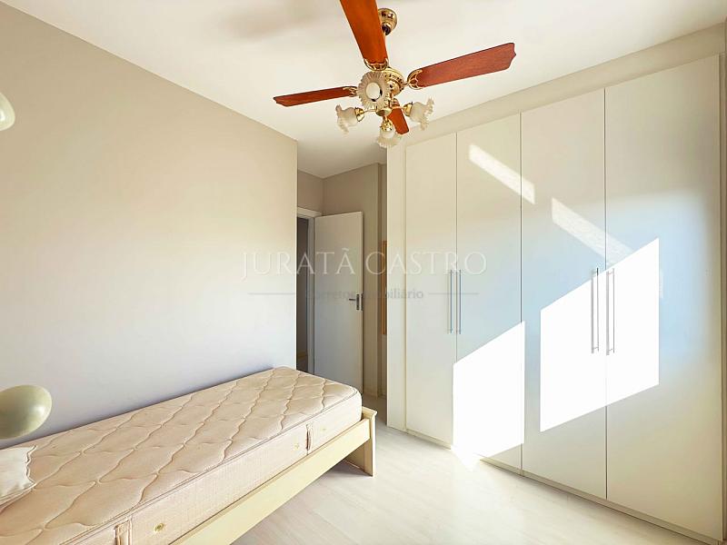 Apto 3 D, 1 Su�te, Elevador e vaga de garagem. 36