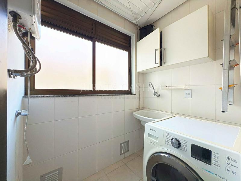 Apto 3 D, 1 Su�te, Elevador e vaga de garagem. 16